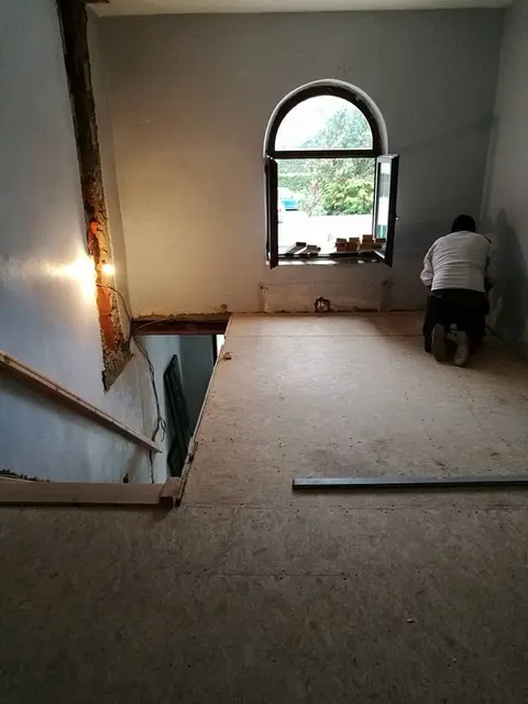 Pose des nouveaux tapis de la mosquée — 2